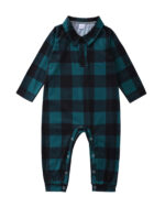 Moderner grün karierter Familien-Weihnachtspyjama