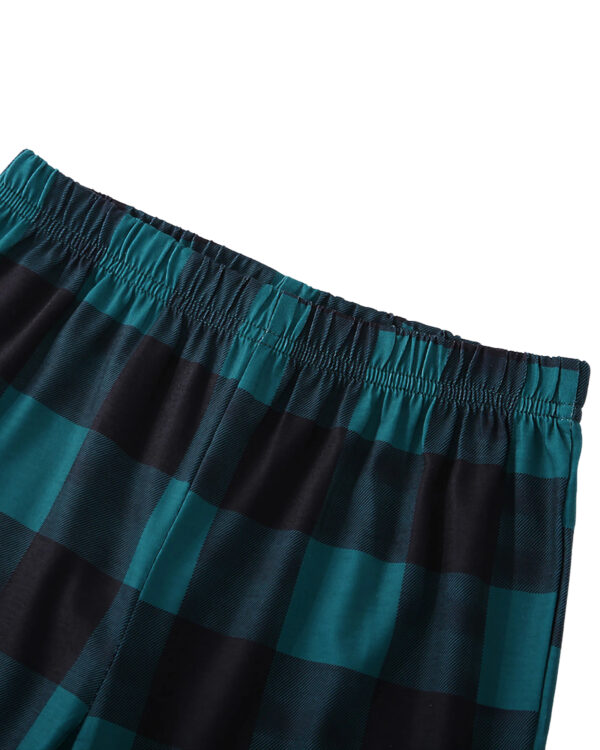 Moderner grün karierter Familien-Weihnachtspyjama