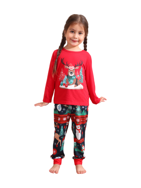 Renos abrigados esperando la Navidad Pijama a juego