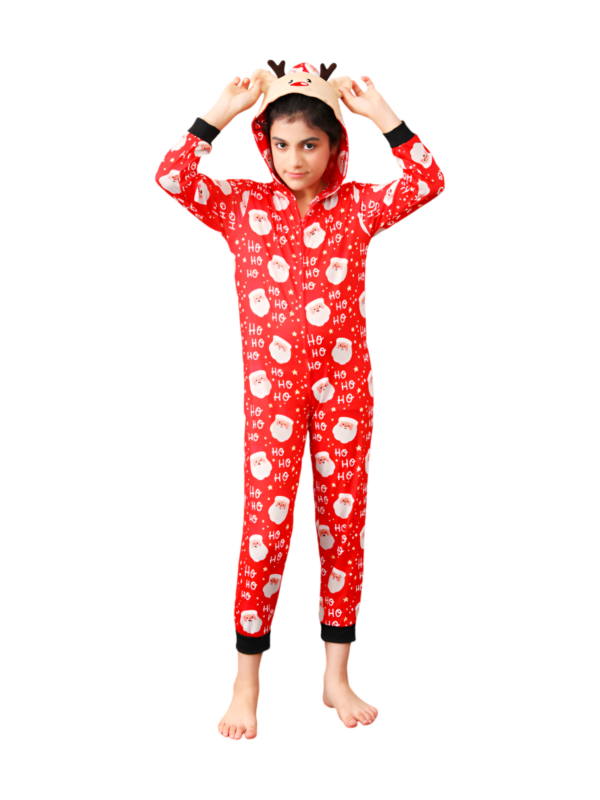 Rode kerstman “Ho Ho Ho” jumpsuit met rendier kap voor alle leeftijden