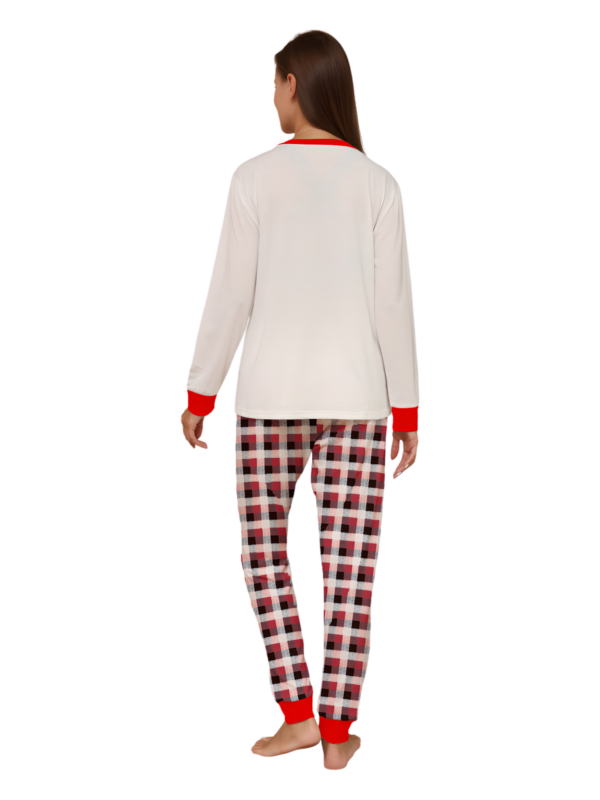 Discreet reindeer wearing a beret, authentic checked family pyjamas