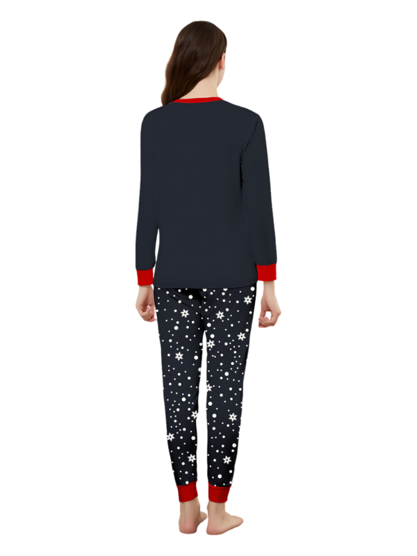 Snowy pyjamas, Father Christmas giving a present to his little reindeer