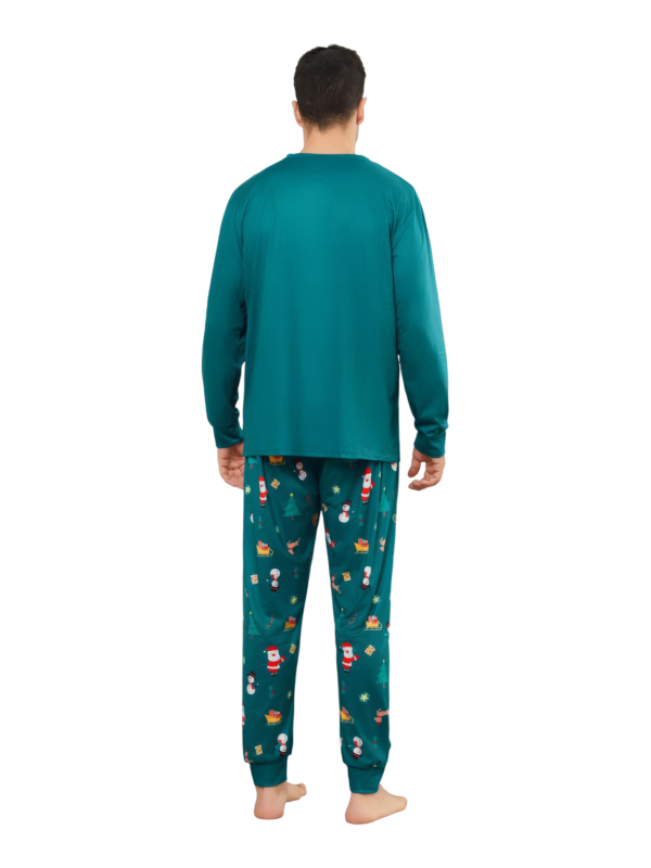 Pijama verde de Navidad para la familia, Papá Noel y su trineo